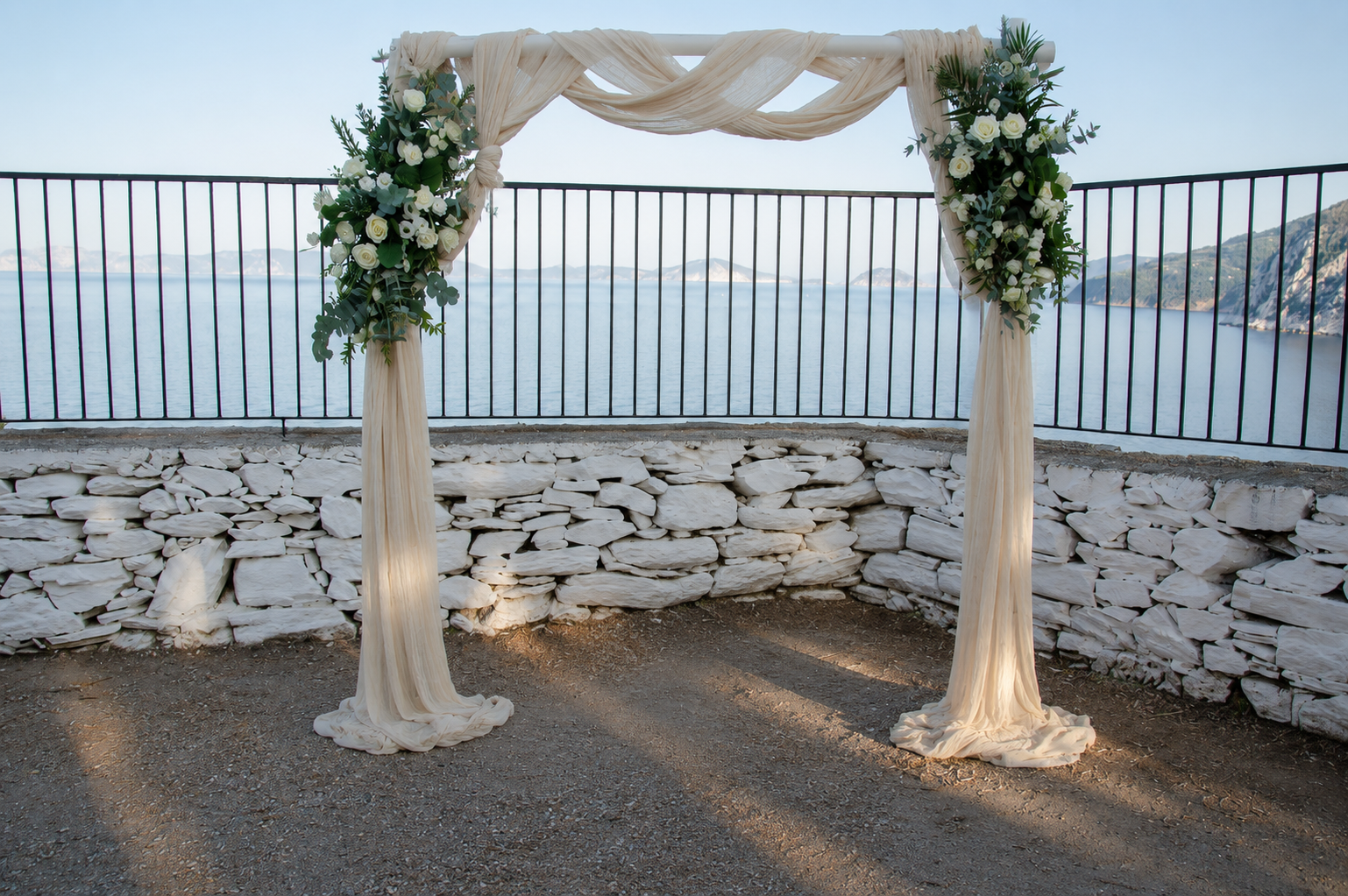 Book your wedding day in Church of Agios Ioannis Kastri Skopelos